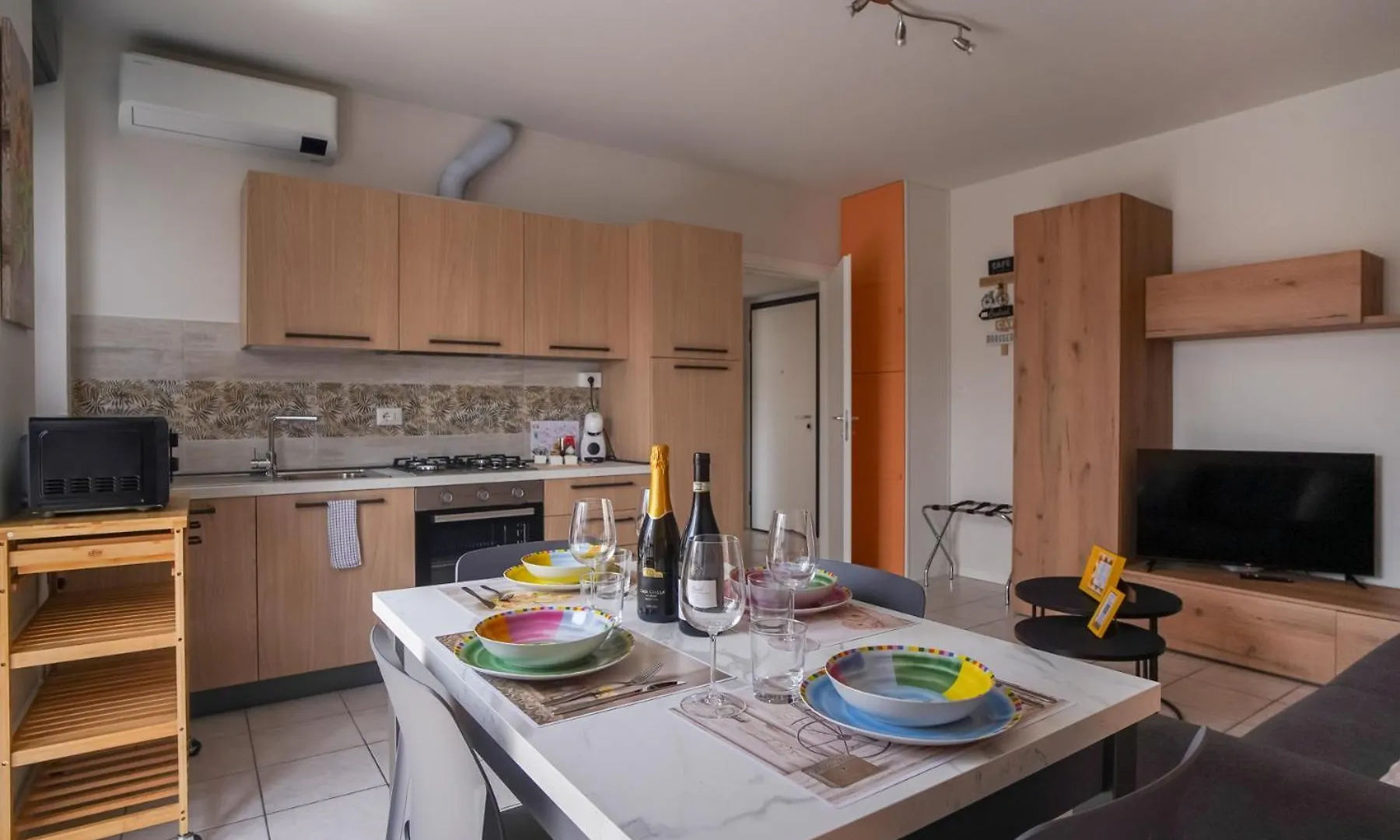 Girasole Suite Leonardo Academy, Mxp & Lakes Sesto Calende