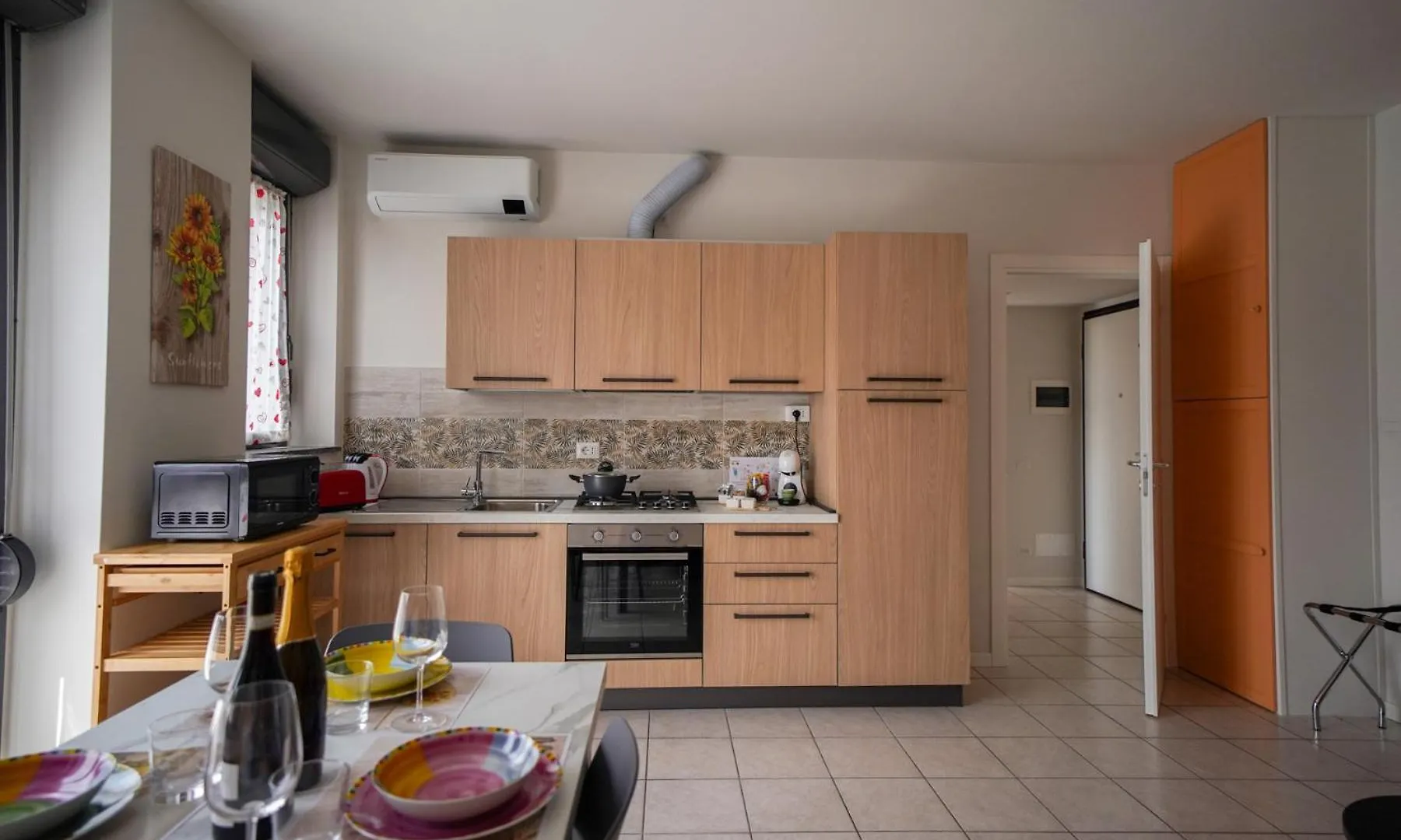 Apartment Girasole Suite Leonardo Academy, Mxp & Lakes Sesto Calende Italy