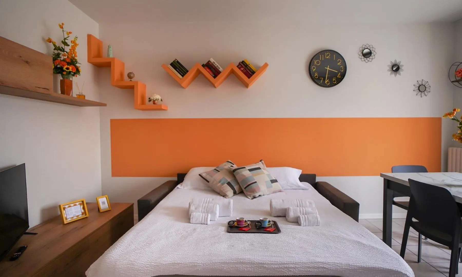 Girasole Suite Leonardo Academy, Mxp & Lakes Sesto Calende